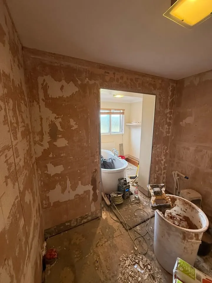 Bathroom plastering job mid-renovation (1 of 4)