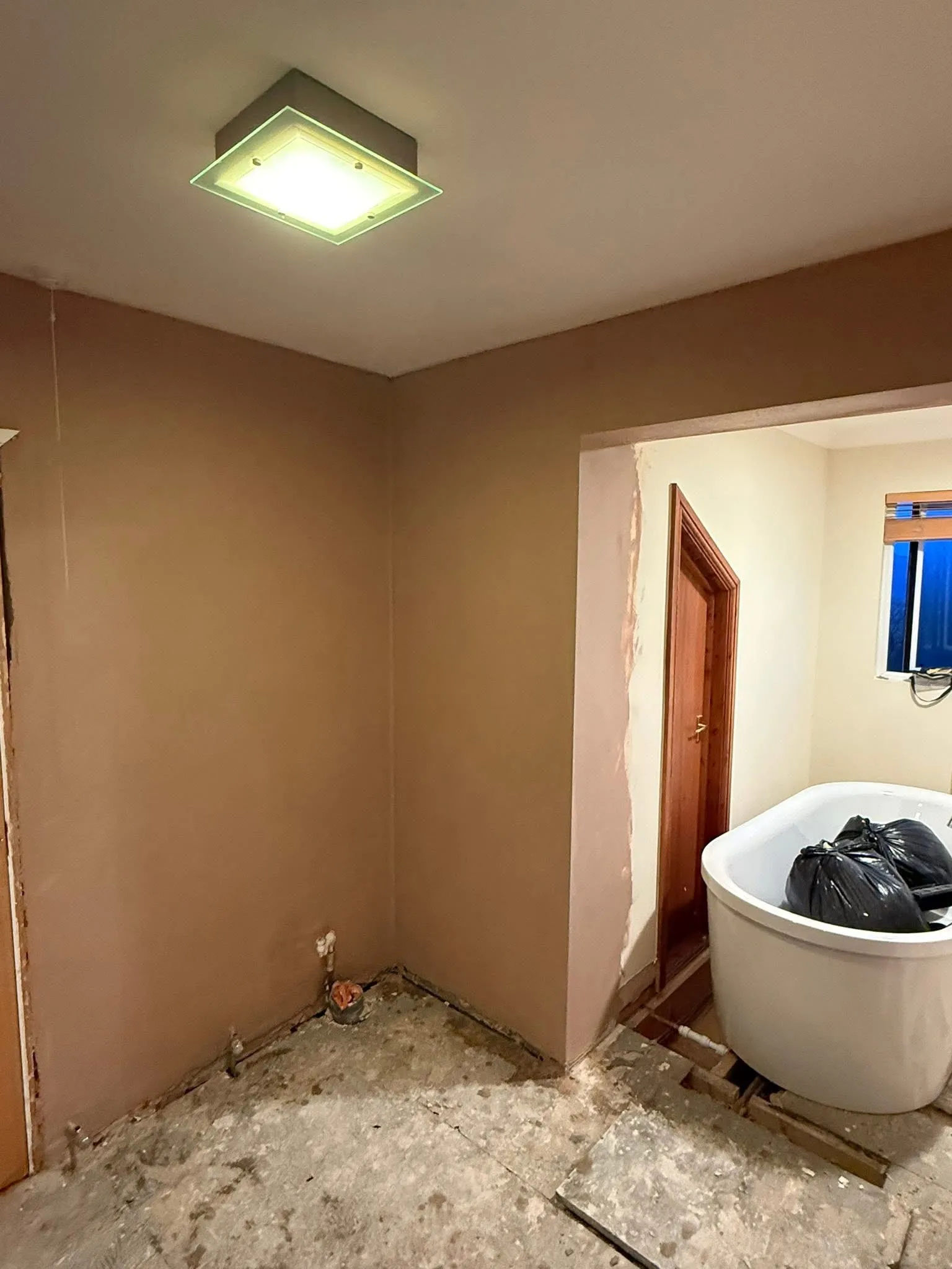 Smooth-finish skim plaster, interior room